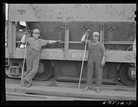 Ore punchers. Allouez, Wisconsin. Sourced from the Library of Congress.