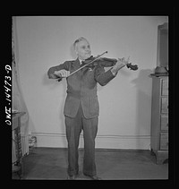 [Untitled photo, possibly related to: New York, New York. Italian violinist]. Sourced from the Library of Congress.
