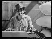 New Orleans, Lousiana. Dock worker. Sourced from the Library of Congress.