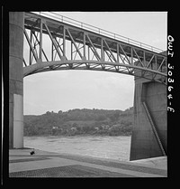 [Untitled photo, possibly related to: Gallipolis, Ohio. Roller dam showing how river barrier is raised or lowered]. Sourced from the Library of Congress.