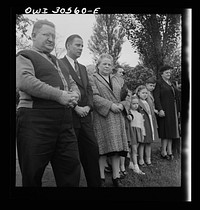 Pittsburgh, Pennsylvania. Lithuanian-Americans attending Memorial Day mass in the Lithuanian cemetery. Sourced from the Library of Congress.