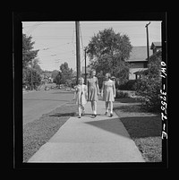 Cincinnati, Ohio. The Cochran children on the way from Sunday school. Sourced from the Library of Congress.