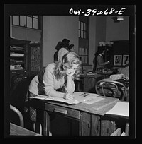 Washington, D.C. An art class at Woodrow Wilson High School. Sourced from the Library of Congress.