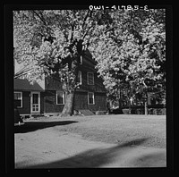 Southington, Connecticut. A private home. Sourced from the Library of Congress.