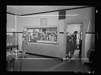 Southington, Connecticut. Red Cross mess hall. Sourced from the Library of Congress.