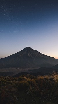 Mountain mobile wallpaper background, Mount Taranaki, New Zealand