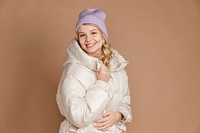 Blonde woman wearing a winter outfit