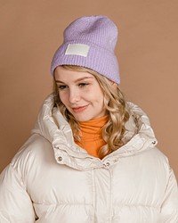 Blonde woman wearing a winter outfit