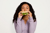 Woman eating hamburger for lunch psd