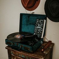 Vintage vinyl record player. Original public domain image from <a href="https://commons.wikimedia.org/wiki/File:Seth_Doyle_2017-01-29_(Unsplash).jpg" target="_blank">Wikimedia Commons</a>