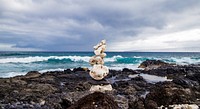 Stone setting up with sea view. Original public domain image from <a href="https://commons.wikimedia.org/wiki/File:Maui,_United_States_(Unsplash_-LnkAJPY5fc).jpg" target="_blank">Wikimedia Commons</a>