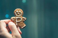 Gingerbread cookie for Christmas. Original public domain image from <a href="https://commons.wikimedia.org/wiki/File:Pietro_De_Grandi_2017-01-28_(Unsplash_RUPPakds28k).jpg" target="_blank">Wikimedia Commons</a>