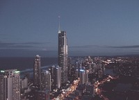 Surfers Paradise, Queensland. Original public domain image from <a href="https://commons.wikimedia.org/wiki/File:Arranha-c%C3%A9us@noite.jpg" target="_blank" rel="noopener noreferrer nofollow">Wikimedia Commons</a>