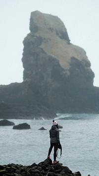 Adventure phone wallpaper background, Talisker Bay on the Isle of Skye, Scotland