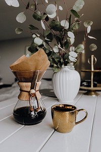 Freshly brewed coffee in the morning. Visit <a href="https://kaboompics.com/" target="_blank">Kaboompics</a> for more free images.