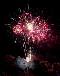 Mount Rushmore Fireworks Celebration at the Mount Rushmore National Memorial in Keystone, S.D. Original public domain image from Flickr