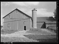 Lancaster County, Pennsylvania. The barn on the Enos Royer farm. Sourced from the Library of Congress.