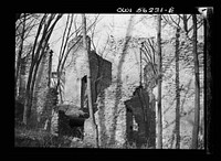 Philadelphia (vicinity), Pennsylvania. Ruins of an unidentified building, perhaps in nearby Montgomery County. Sourced from the Library of Congress.