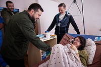 President paid a visit to the hospital with residents of the Kyiv region wounded by enemy shelling. March 17, 2022