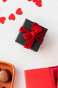 Black present by chocolates wallpaper