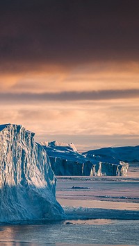 Nature phone wallpaper background, ice covering the sea in Greenland