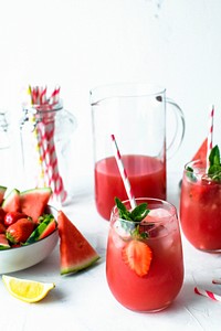 Watermelon strawberry lemonade juice with mint