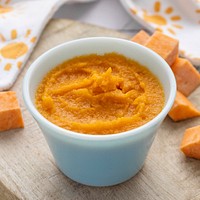 Homemade pumpkin puree baby food