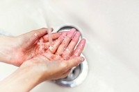 Washing your hands to prevent the spread of coronavirus