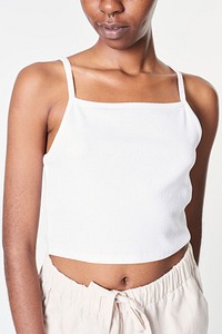 Black woman in cropped tank top summer outfit