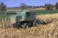 harvesting corn. Original public domain image from <a href="https://www.flickr.com/photos/usdagov/40740166773/" target="_blank" rel="noopener noreferrer nofollow">Flickr</a>