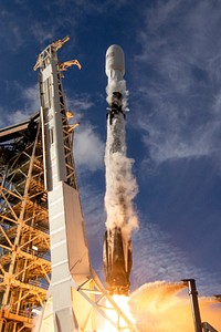 Es&#39;hail&ndash;2 Mission (2018). Original from Official SpaceX Photos. Digitally enhanced by rawpixel.