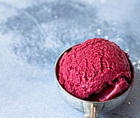 Homemade raspberry ice cream recipe