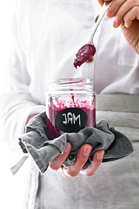 Homemade berry jam recipe idea