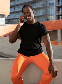 Sportswear black t-shirt with orange pants cool men&rsquo;s fashion