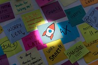 Note memo papers post it and rocket start up icon