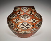 FJS #150; bulbous shape with narrowed rim; stone-rubbed white slip with black designs framed by interlocking orange/ brown pigments. Original from the Minneapolis Institute of Art.