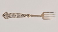 rounded knife blade; 4-pronged fork; each handle has same design on front and back which includes a scallop-shape at the bottom. Original from the Minneapolis Institute of Art.