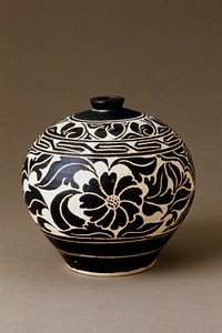 Small Jar, Ts'u-chou ware; stoneware with clear glaze on black and white slip and sgraffito (carved) floral decoration. Original from the Minneapolis Institute of Art.