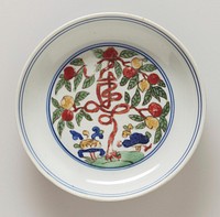 dish, porcelain, Wu Chi ware, Chia Ching mark and period, 1522-66, overglaze enamel in green, red and yellow. Some enamel abrasion in plate interior.. Original from the Minneapolis Institute of Art.