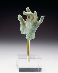 PL hand from a Buddha sculpture; very long middle finger; fingers slightly bent and apart; attached to mount. Original from the Minneapolis Institute of Art.