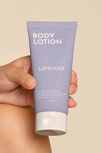 Body lotion tube mockup for moisturized skin psd