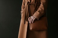 Smart crossbody brown leather handbag, business fashion