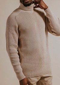 Man wearing beige turtleneck sweater, Winter fashion