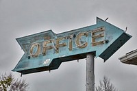                         The office sign, but no name, is still present (as of 2020) on the 1929 Rock Fountain Court (later named the Melinda Court, after his daughter, by a new owner) in Springfield, Missouri, on a portion of the historic two-lane Route 66 that zigs and zags through town                        