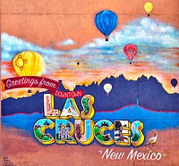                         This "welcome" mural in Las Cruces, the hub city of southern New Mexico, 27 miles from the border with far-western Texas, has some of the aspects of a "postcard" mural and art saluting the popular activity of ballooning in the state                        