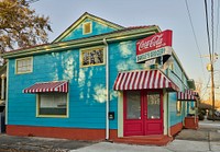                         Daigle's Grocery Store in Algiers, a historic New Orleans, Louisiana, neighborhood that is the only part of the city on the West Bank, or west bank, of the Mississippi River                        