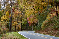                         Autumn splendor in the Tennessee portion of Great Smoky Mountains National Park, the most-visited national park in the United States                        