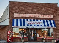                         A drug store that makes a statement in Rockwood, Tennessee, a city of about 5,000 residents, southwest of Knoxville, that (as of 2021) has many distressed or abandoned properties                        