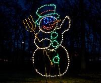                         An example at the Christmas in the Park annual light display, sponsored by the local Sertoma Club, an organization of service clubs founded in 1912 whose name is an acronym for Service to Mankind, in Minot (pronounced MINE-ott), the principal city in north-central North Dakota                        