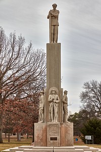                         This sort of elevated-statuelike war memorial is not unusual in the United States                        